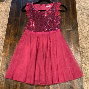 Worn once- lovely sequins top- zipper back